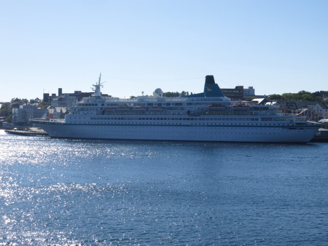 Hurtigruten_2015-06-27_17-15